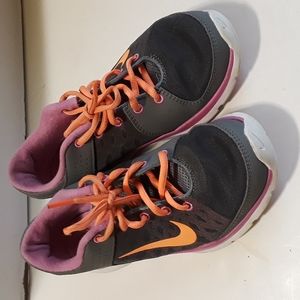 Women's Nike Athletic Shoes Size 8